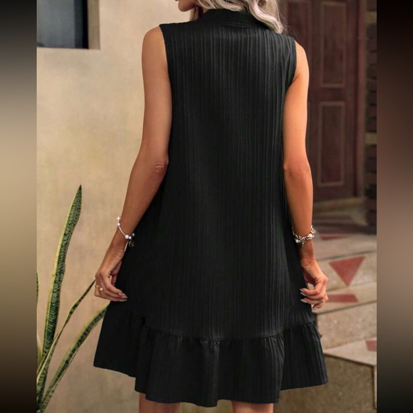 Black Notched Neck Ruffle Hem Smock Dress - Picture 2 of 12